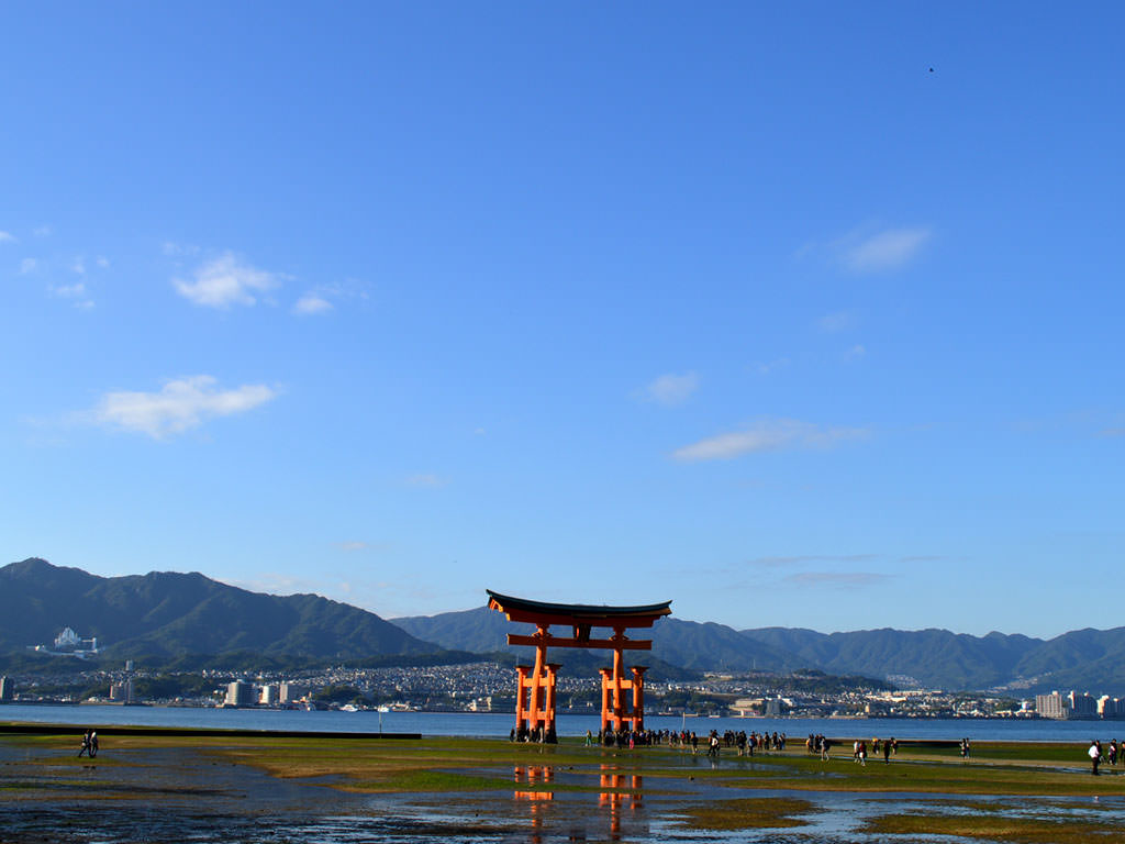 At the time of low tide Otorii.